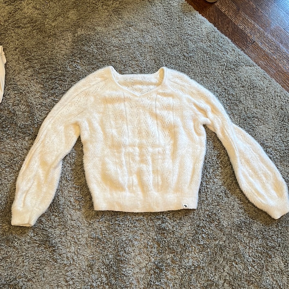 White Abercrombie and Fitch kids sweater